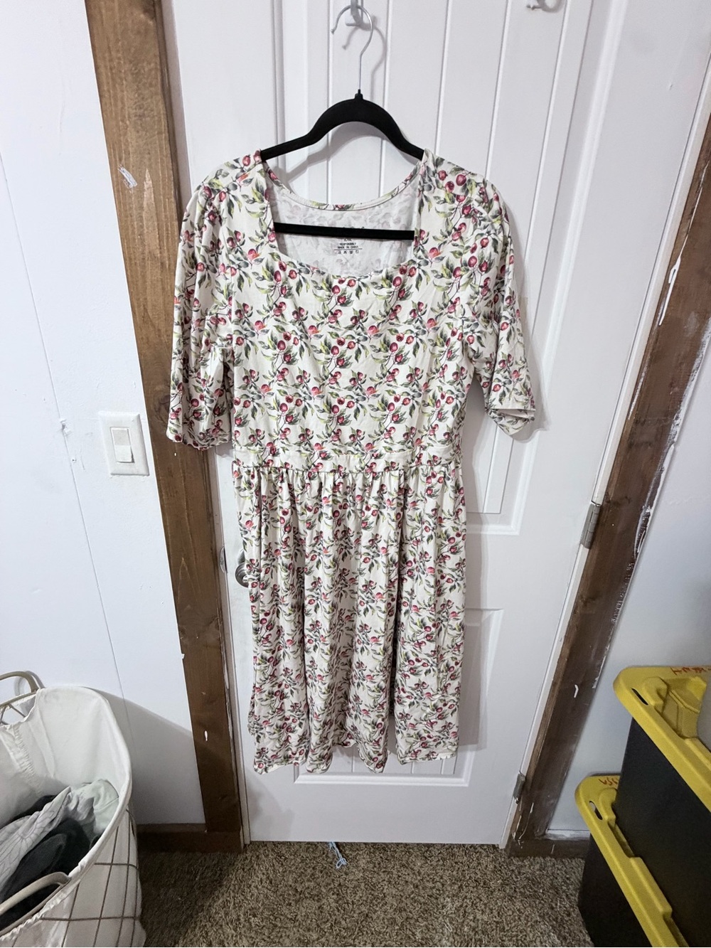 Cream Floral Scoop-Neck Midi Dress with Pink Blossoms